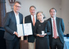 Markus Blume mit Hans-Christoph, Ingrid und Hans-Friedrich Riederer von Paar zu Schönau (v.li.).