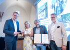 Markus Blume mit Jutta Ammon, Ernst Bergmann und Jürgen Ammon, Goldener Anker GbR (v.li.).