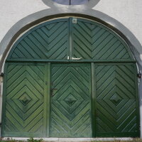 Alter und neuer Anstrich Tor Kloster Thierhaupten Alter und neuer Anstrich Tor Kloster Thierhaupten